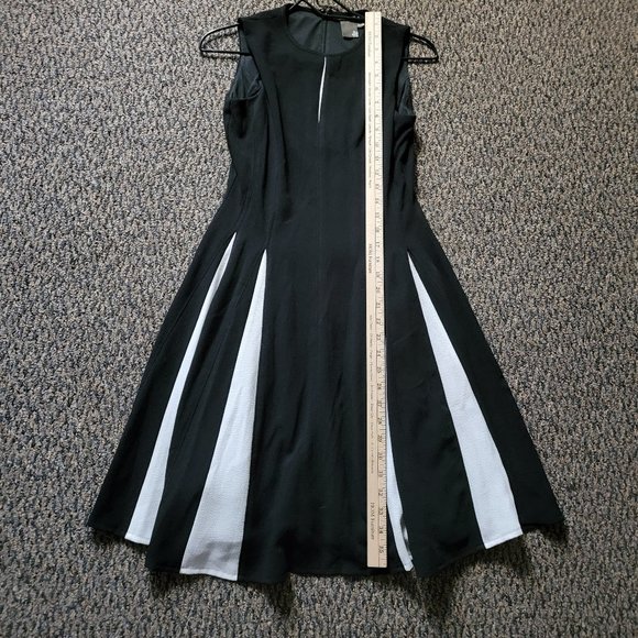 Gorgeous Taylor Pleated Peekaboo Black and White Party Dress Size 2 - Picture 7 of 9